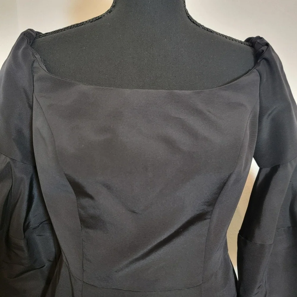 Carolina‎ Herrera Black Silk Lined Puff Balloon Bell Sleeve Knee Length USA Sz 8